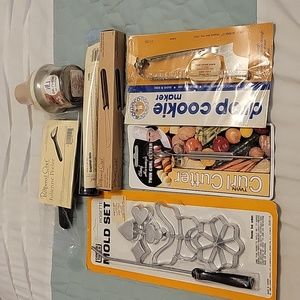 Set of Seven Kitchen Gadgets New, Three are Pampered Chef Brand